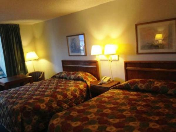 Royal Inn Columbia/Fort Jackson Buitenkant foto
